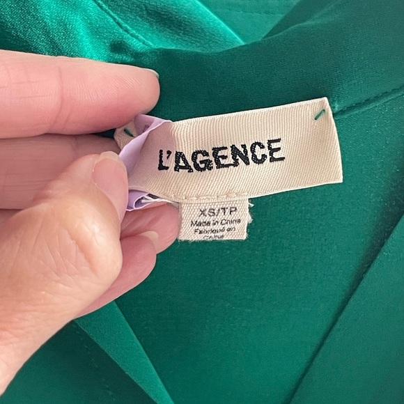 L’Agence Dani 100% Silk Button Down Shirt in Kelly Green Women's Top Size XS - Picture 4 of 8